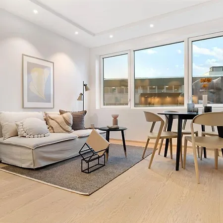 New 1 Bedroom In Sentrum Daire *